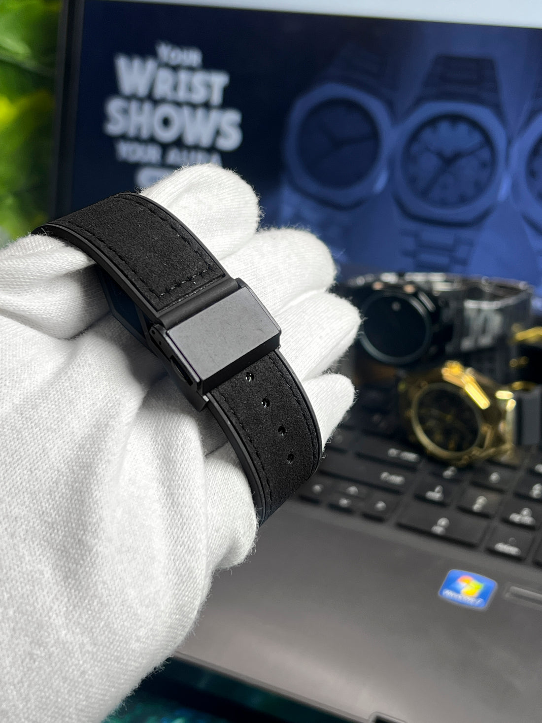 HUBLOT Genève Black Chronograph - Ultimate Luxury Timepiece.